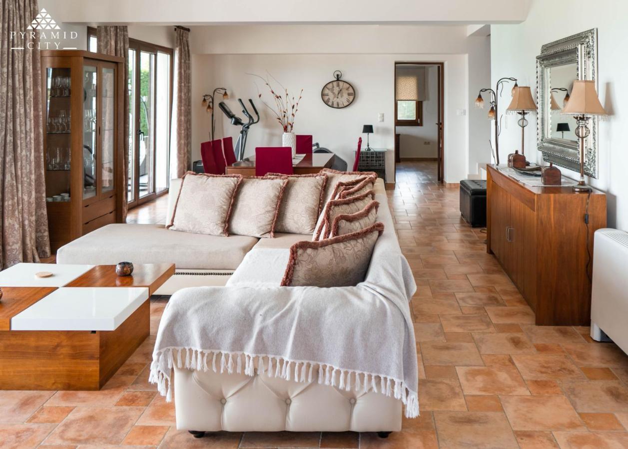 Luxury Villa Hera - Beachfront Ρόδα Εξωτερικό φωτογραφία