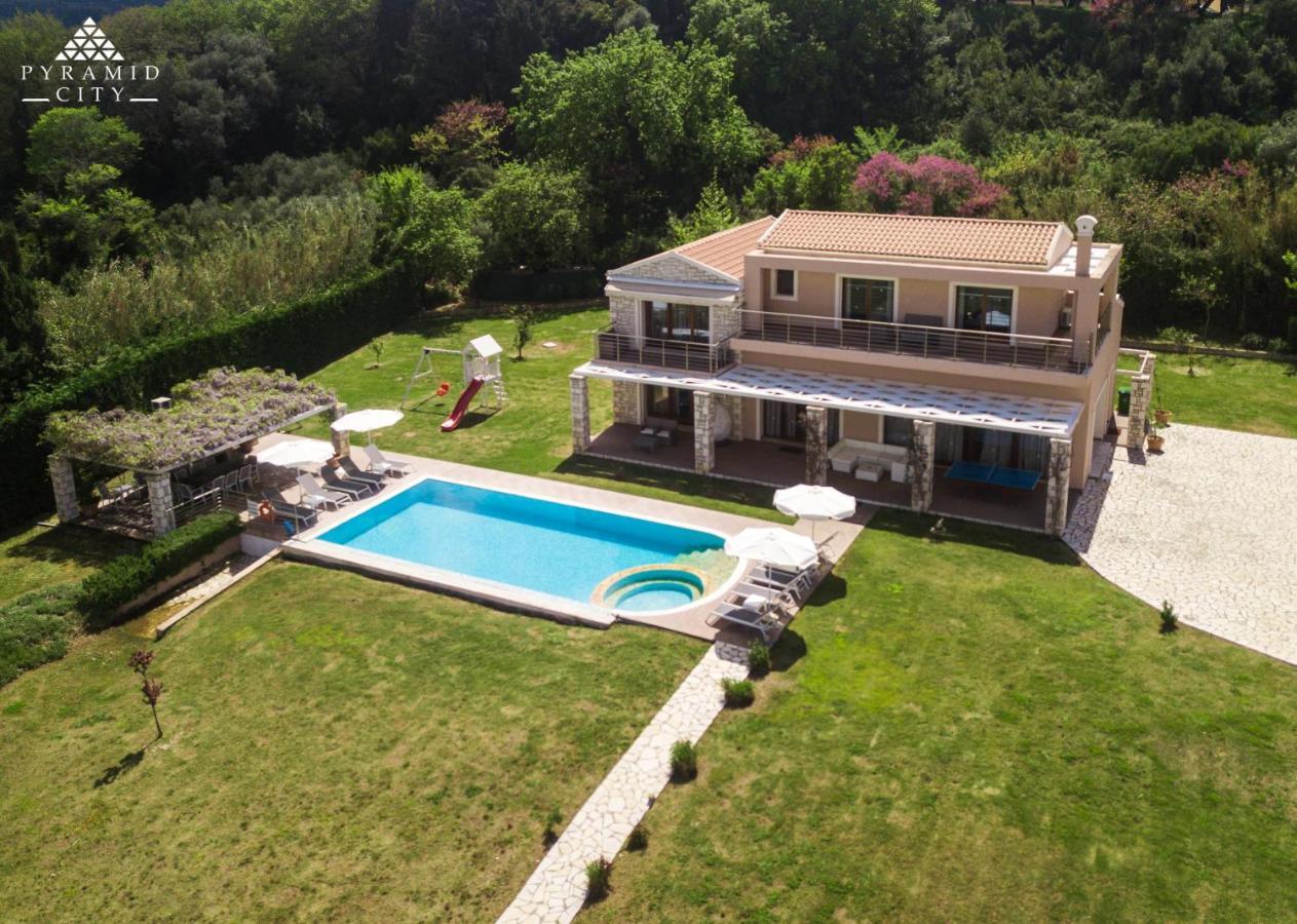 Luxury Villa Hera - Beachfront Ρόδα Εξωτερικό φωτογραφία