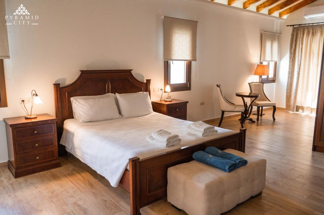 Luxury Villa Hera - Beachfront Ρόδα Εξωτερικό φωτογραφία